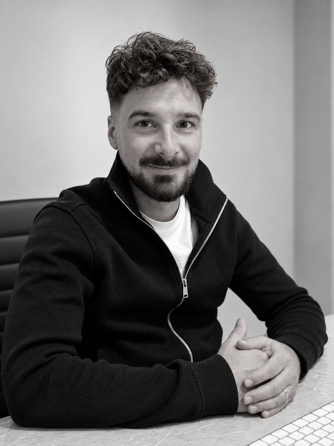 Portrait de Jason Decamps, Développement commercial et Recrutement de talents chez Modinlux